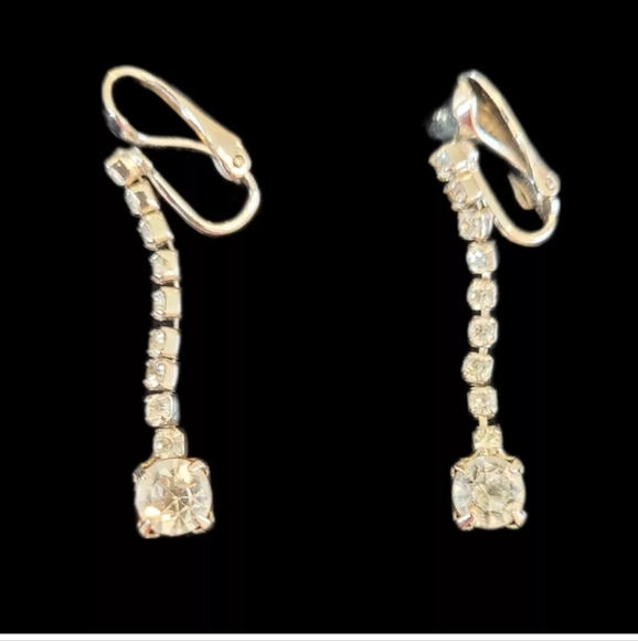 4 Pairs Earrings Vintage Rhinestone Chandelier & Dangle Screw Back & Clip On - Picture 6 of 9